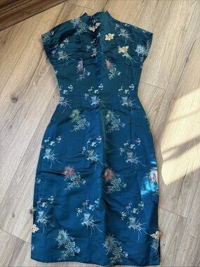 Oriental Woman’s Dress Cheongsam Qipao Embroidered 90s Size 8 Green EUC SEE PICS